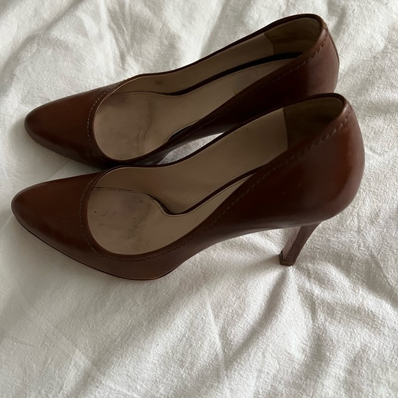 Prada Patent Brown Leather Pumps - Picture 4 of 7